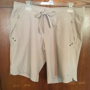 Shorts with drawstring beige